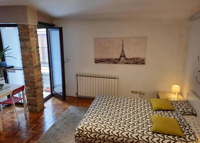 Studio Apartment