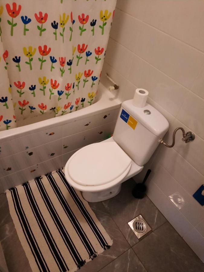Studio Apartment *